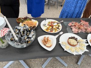 Buffet servi au restaurant du camping Le Lizot, en Charente Maritime